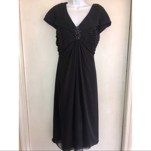 TADASHI SHOJI Stunning Evening Dress Rushed Bust with Black Crystals